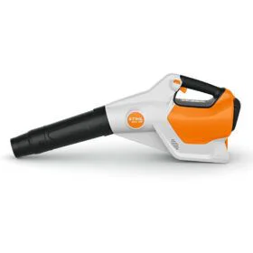 Soplador de hojas a batería Stihl BGA 160 en alquiler para limpieza de jardines y patios