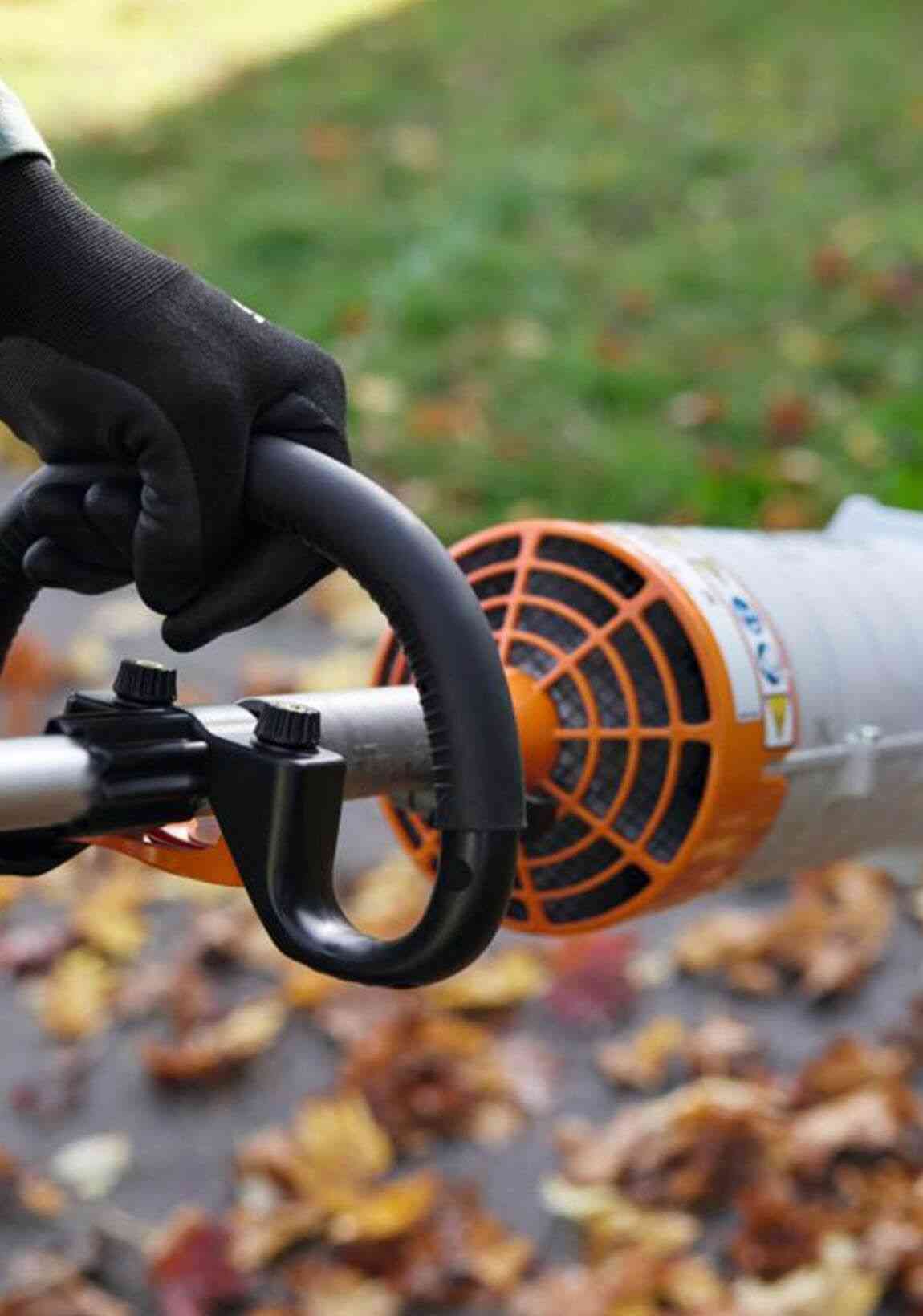 Alquiler online Sistema combi a batería con cepillo barredor Stihl KMA 120 R Limpieza de patio