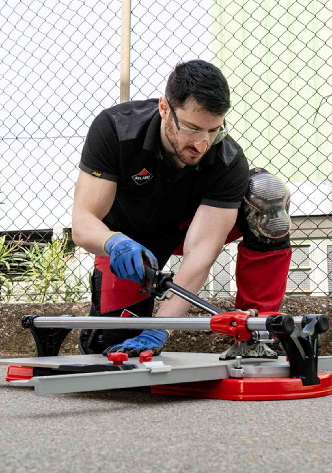 Cortadora de baldosas manual Rubi TX-1250-MAX bricolaje y reformas alquiler online
