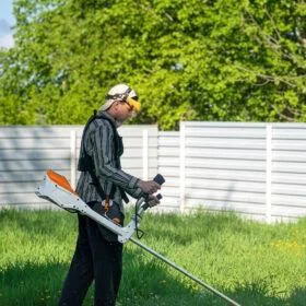 Desbrozadora de batería Stihl FSA 135 jardinería alquiler online