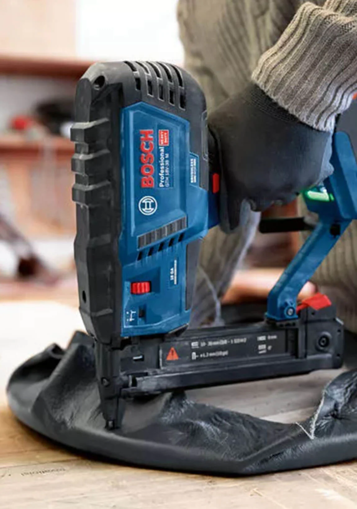 Alquiler de Grapadora para madera Bosch para trabajos de bricolaje