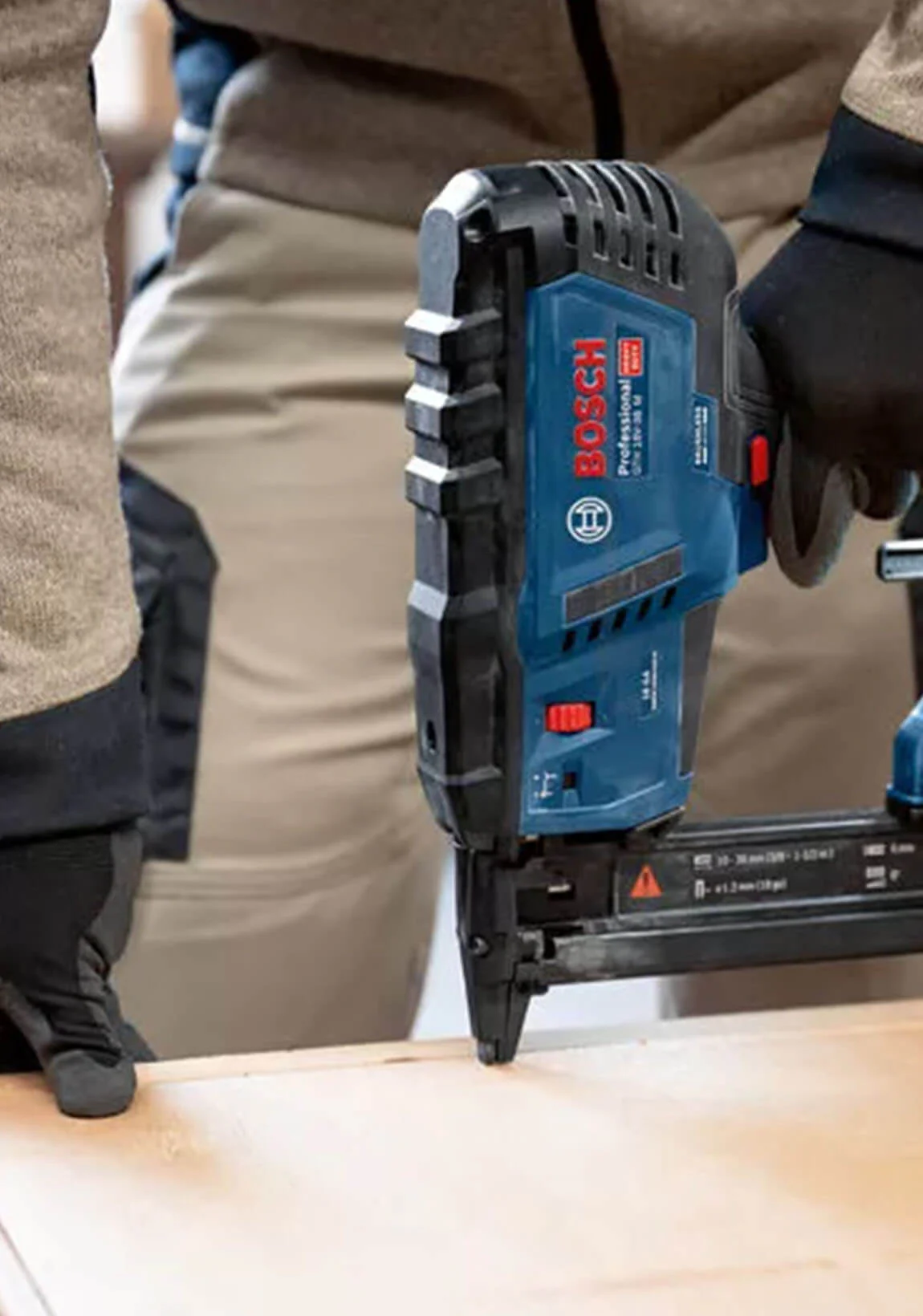 Alquiler de Grapadora para madera Bosch para particulares