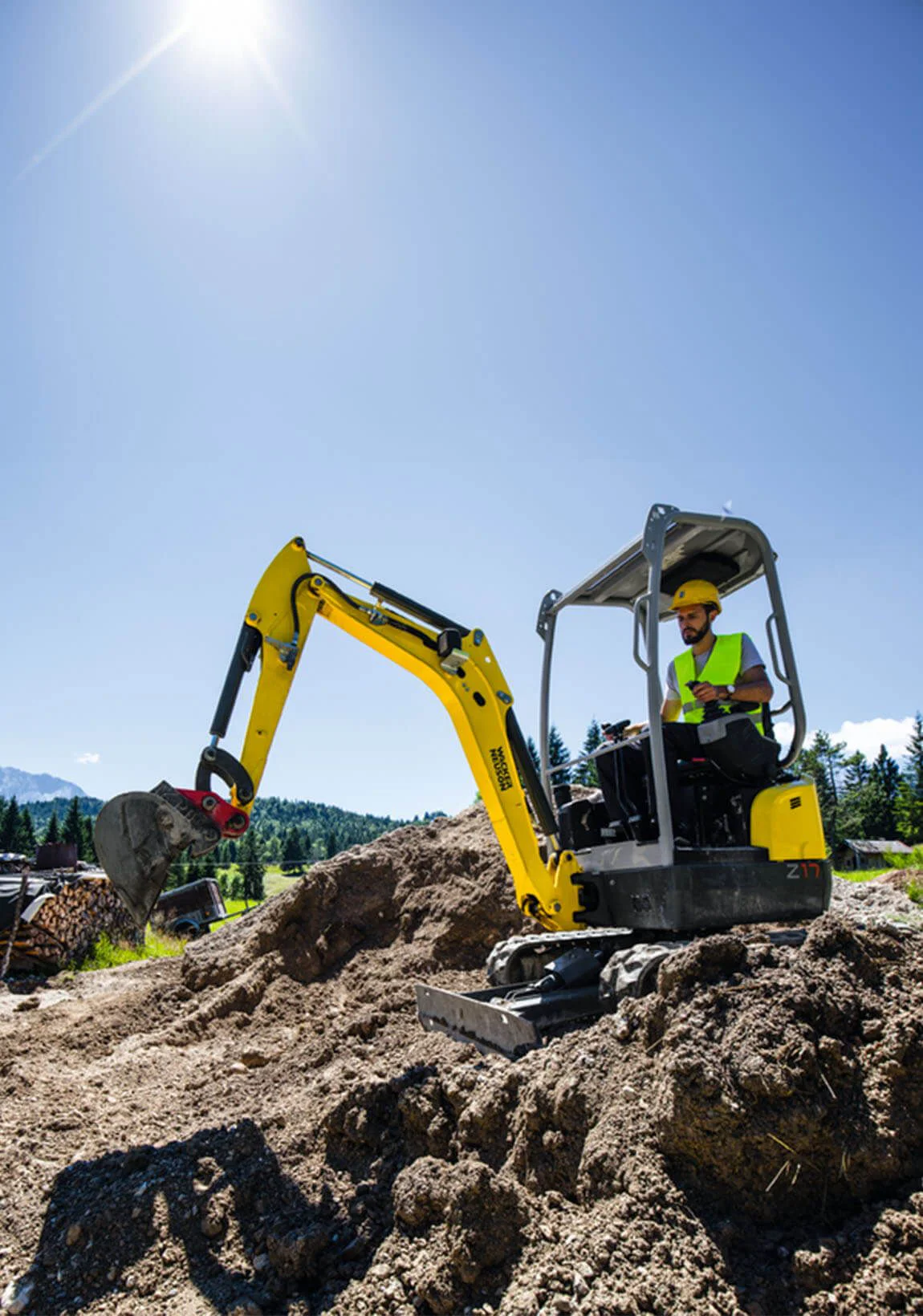 Alquiler de Mini excavadora 1700 Kg Wacker Neuson para particulares