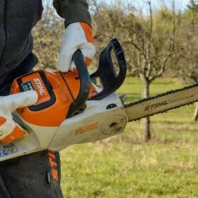 alquiler motosierra a batería