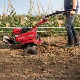 moto_motoazada_para_jardin_honda_fj500dlx_alquiler_smoh_jardineria_tierra