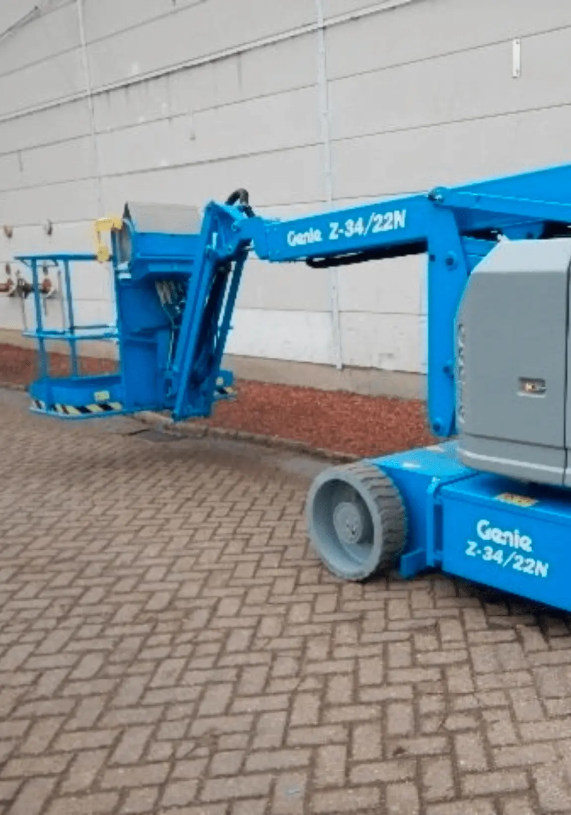 Alquiler de Brazo articulado diésel 12 m para particulares
