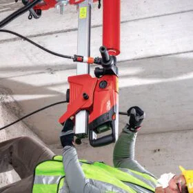 Alquiler de perforadora con corona portátil/manual Hilti para particulares