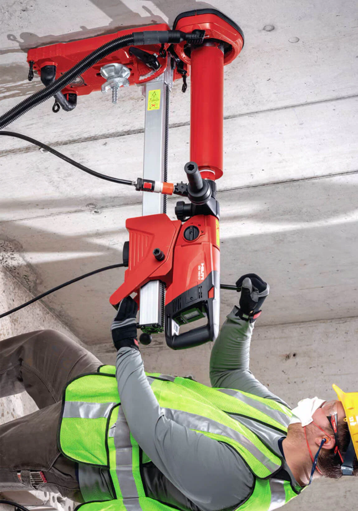 Alquiler de perforadora con corona portátil/manual Hilti para particulares