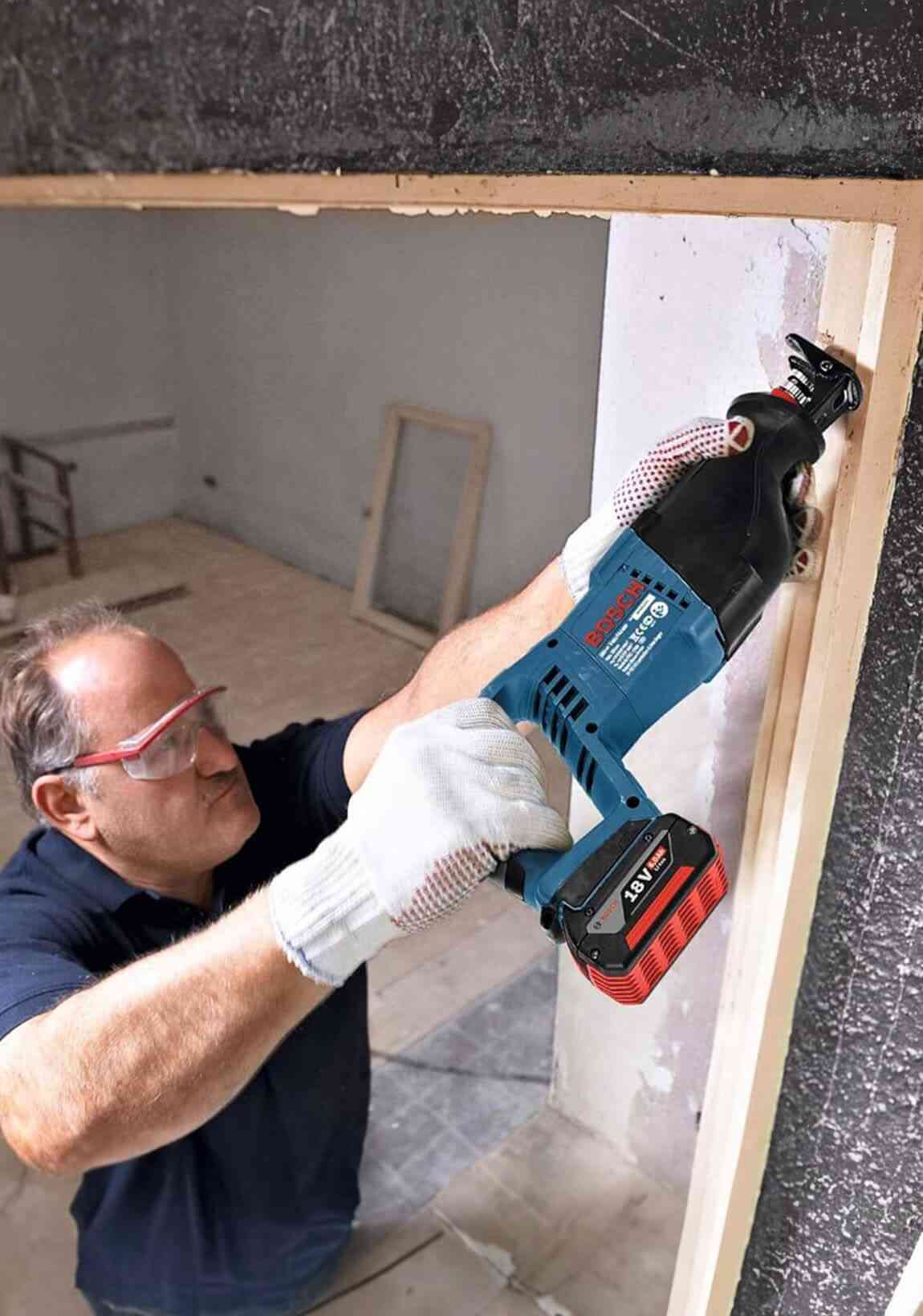 Alquiler de sierra sable Bosch para particulares