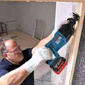 Alquiler para particulares de sierra sable Bosch