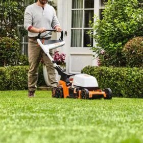 Alquiler de Cortacésped a batería Stihl para particulares