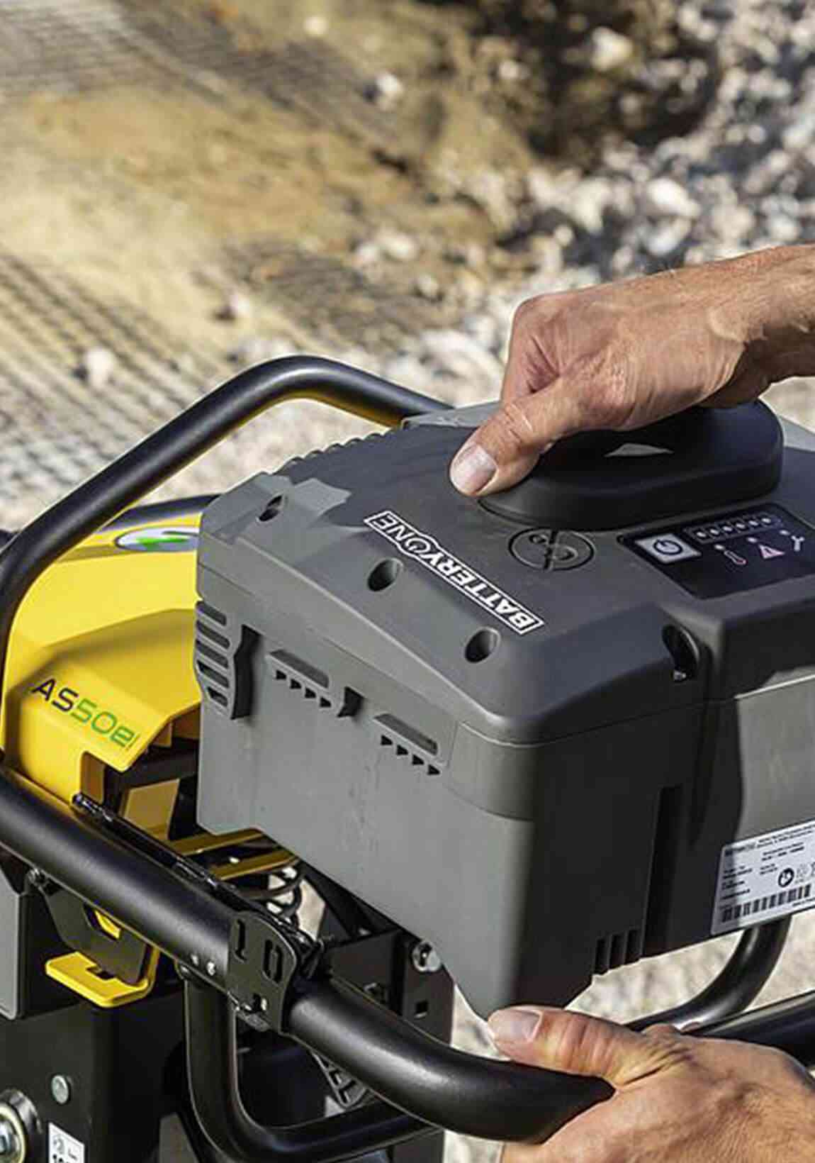 Alquiler de vibro apisonador a batería para particulares