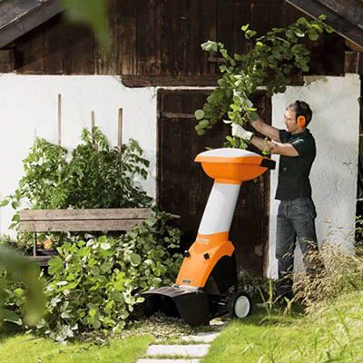 Alquiler de herramientas para la limpieza del jardín