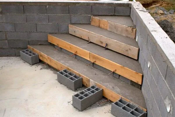 escalera piscina