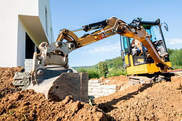 miniexcavadora para piscina