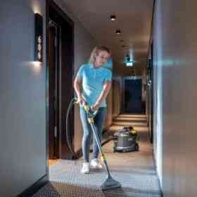 netak_alquiler_limpiador_tapiceria_multisuperficies_karcher_Puzzi8-1_smoh_Alquiler_limpieza_moqueta