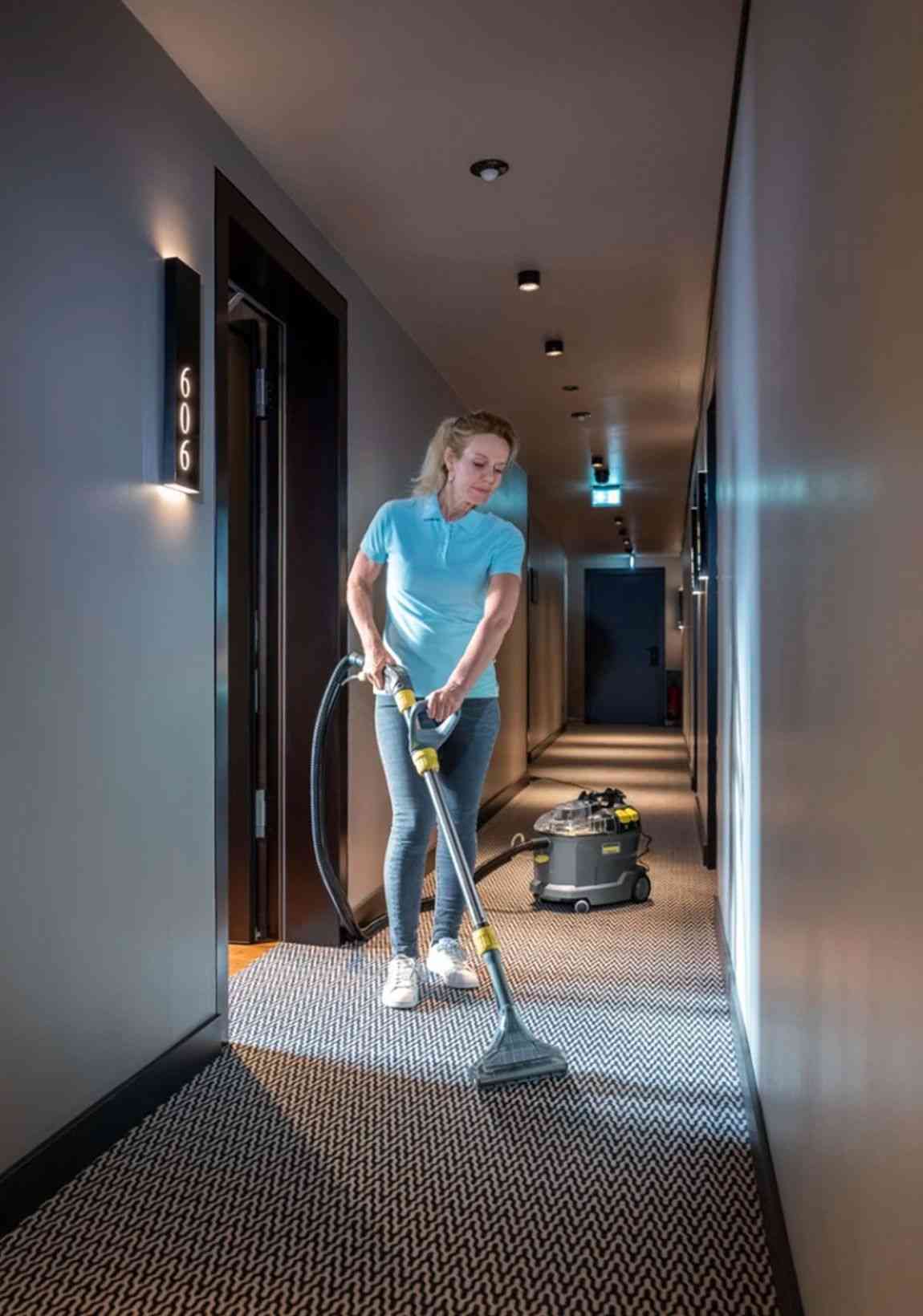 netak_alquiler_limpiador_tapiceria_multisuperficies_karcher_Puzzi8-1_smoh_Alquiler_limpieza_moqueta